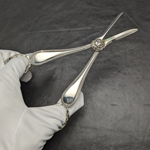 British Vintage Silver Plated Grape Scissors 78g