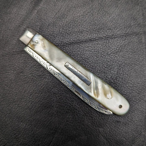 1816 年英國古董白珍珠貝殼手柄純銀刀片折疊筆刀