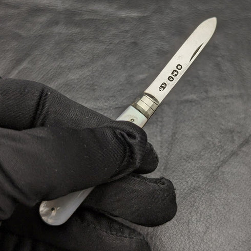 1896 年英國古董白珍珠貝殼手柄純銀刀片折疊筆刀