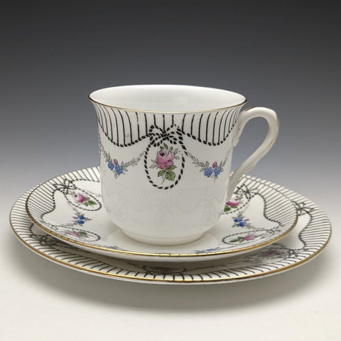 Around 1920 English Sherry teacup trio pair