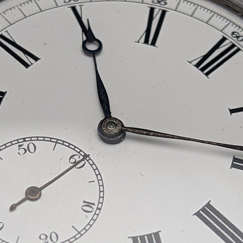 アンティーク ユリス・ナルダン 懐中時計 銀側兵士彫刻ケース 動作良好