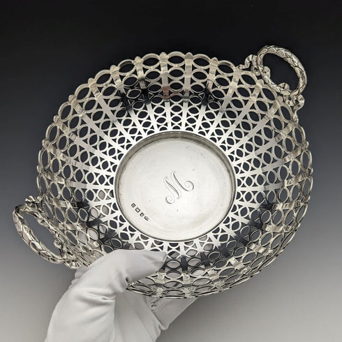 1911年 英国アンティーク 純銀製ボウル ピアス装飾 452g MAPPIN&WEBB