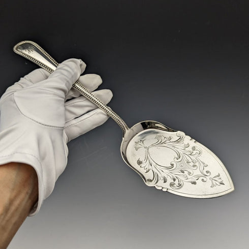 Late 19th century British antique silver plate server