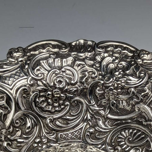 1900 British antique sterling silver bowl embossed 217g William Comyns