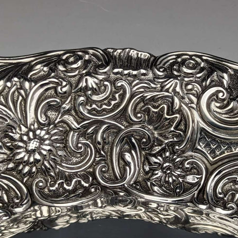 1900 British antique sterling silver bowl embossed 217g William Comyns