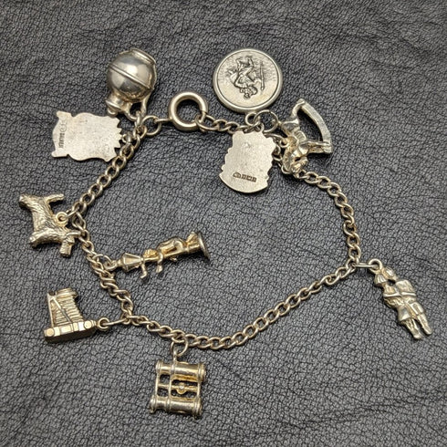 英国ヴィンテージ 純銀製 チャームブレスレット 19g