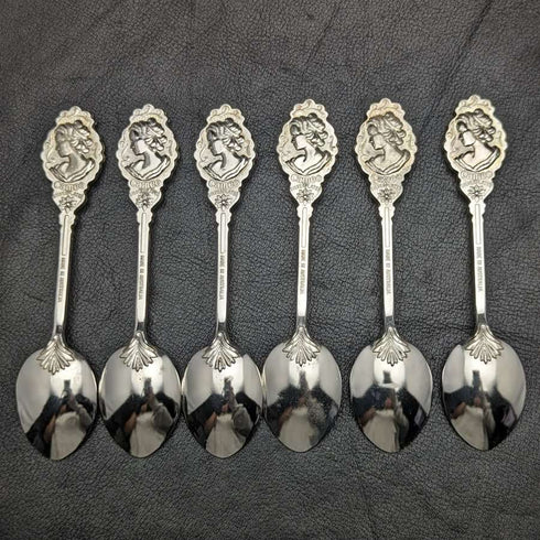 Made in Australia vintage silver plated teaspoon set of 6 in a case