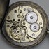 Reloj de bolsillo antiguo sin marca, grabado floral Art Nouveau, caja de aleación, en buen estado de funcionamiento