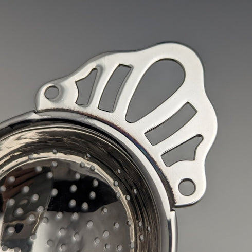 英国ヴィンテージ シルバープレート製 ティーストレーナー