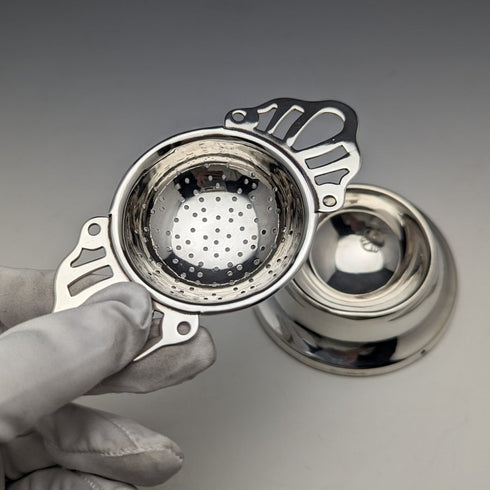 英国ヴィンテージ シルバープレート製 ティーストレーナー