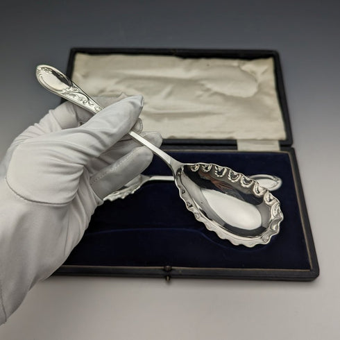 英國古董鍍銀餐勺一對以防萬一