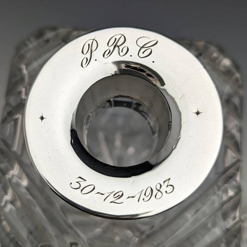 1981 年英國復古切割玻璃方形醒酒器純銀裝飾 2100 克