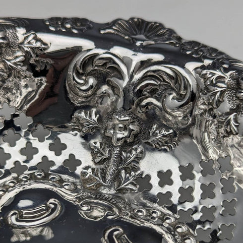 1897年 英国アンティーク 純銀 ボンボンディッシュ 直径15cm William Neale