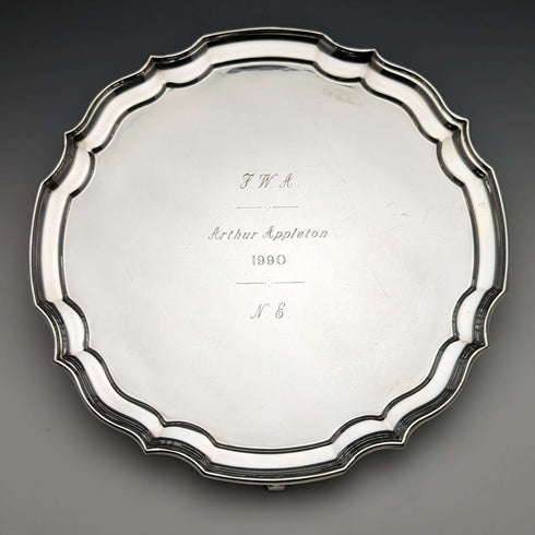Bandeja para tarjetas de plata chapada antigua inglesa, diámetro 25,5 cm, 475 g