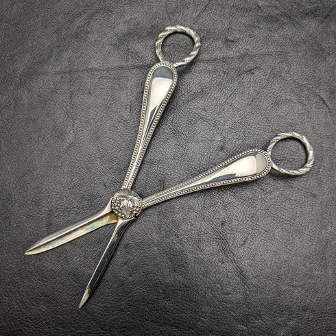 British Vintage Silver Plated Grape Scissors 78g
