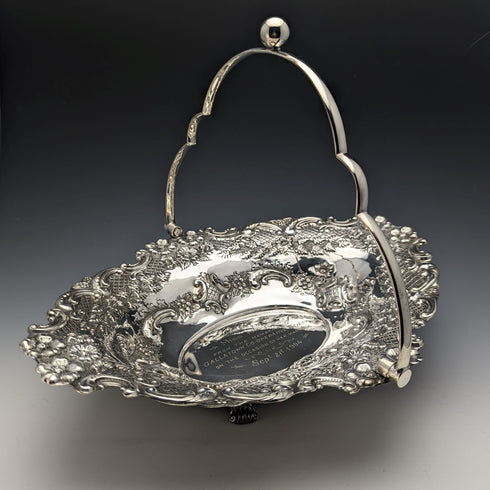 英国アンティーク シルバープレート製 大型バスケット 花彫刻 稼働ハンドル 548g