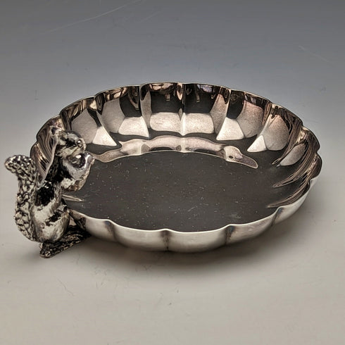 英国ヴィンテージ シルバープレート製 リス装飾 ボンボンディッシュ 297g