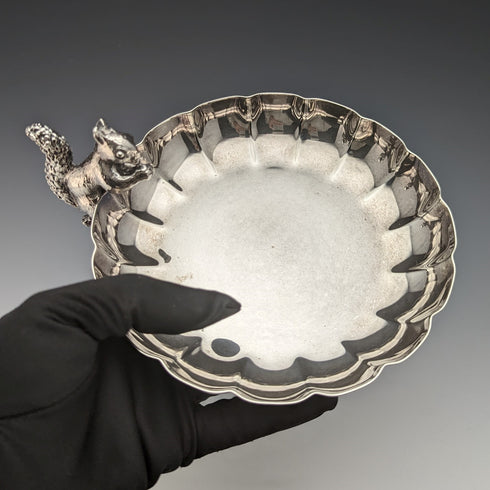 英国ヴィンテージ シルバープレート製 リス装飾 ボンボンディッシュ 297g