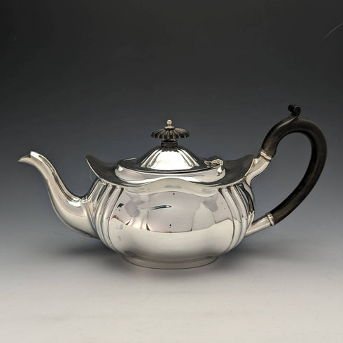 Tetera de plata esterlina antigua británica de 1914, 390 g, RF Mosley