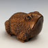Netsuke japonés vintage de madera con forma de sapo