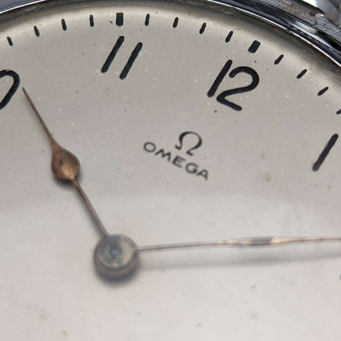 Reloj de bolsillo Omega antiguo, circa 1905, caja con baño de plata, en buen estado de funcionamiento