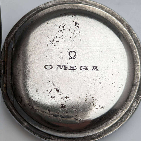Reloj de bolsillo Omega antiguo, circa 1905, caja con baño de plata, en buen estado de funcionamiento