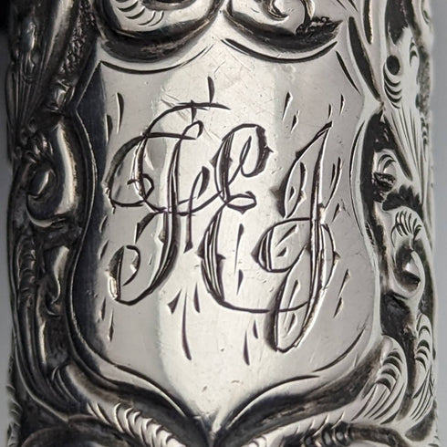 1881 年英國古董純銀浮雕便攜式香水瓶