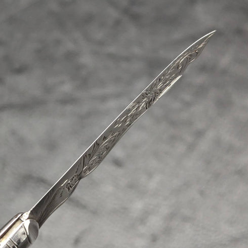 1910年 英国アンティーク 白蝶貝ハンドル 純銀彫刻ブレード 折りたたみペンナイフ