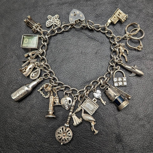 英国ヴィンテージ 純銀製 チャームブレスレット 71g