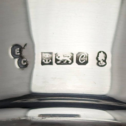 1977 年英國復古切割玻璃方形醒酒器純銀裝飾 2000 克