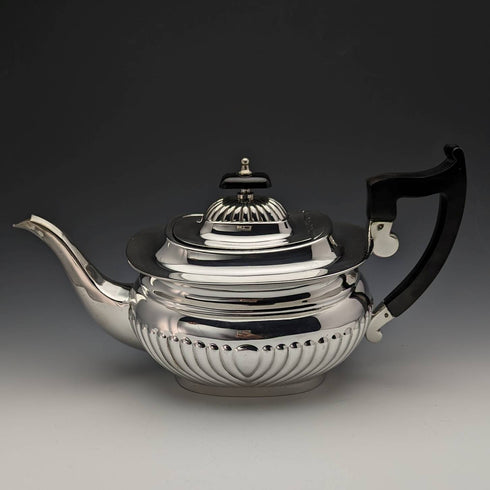 English vintage silver plated teapot Viners