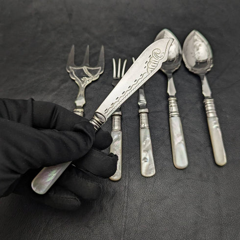 英国ヴィンテージ シルバープレート製 デザートカトラリーセット 白蝶貝ハンドル