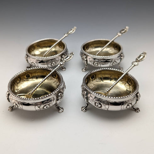 1860年頃 英国アンティーク 純銀 ソルトディッシュ&スプーン4組セット ケース入り
