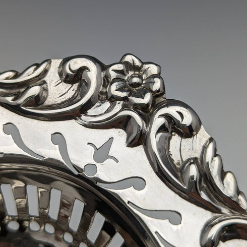 1903年 英国アンティーク 純銀製ボンボンディッシュ 80g William Hutton