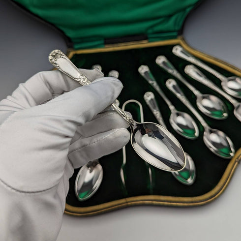 英国アンティーク シルバープレート製ティースプーン12本 シュガートングセット ケース入り