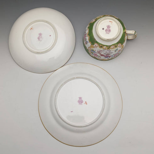 20 世紀初英國明頓茶杯三件套雞蛇綠