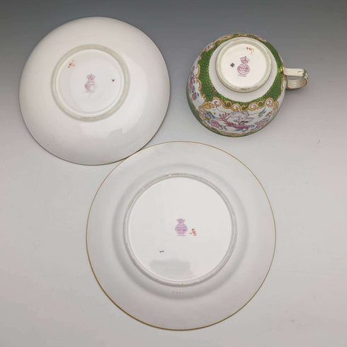 Early 20th Century British Minton Teacup Trio Cockatrice Green