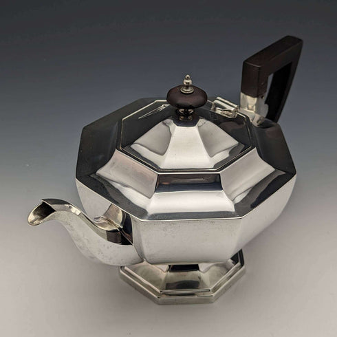 1918 British Antique Sterling Silver Large Teapot 731g Walker and Hall