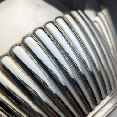 1902年 英国アンティーク 純銀(925シルバー) ティーポット 508g Goldsmiths&Silversmiths