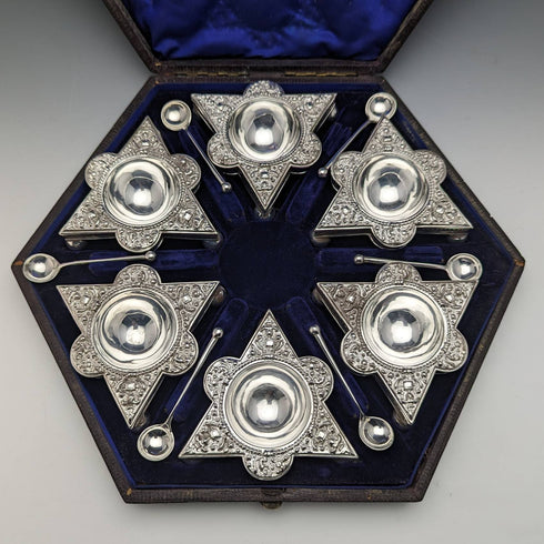 英國古董銀盤鹽盤和勺子 6 對套裝帶盒