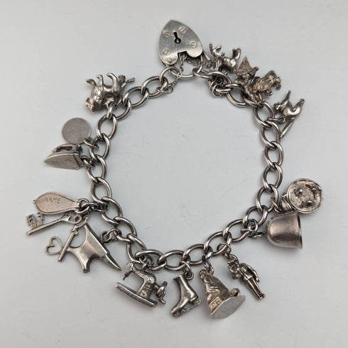 英国ヴィンテージ 純銀製 チャームブレスレット 45g