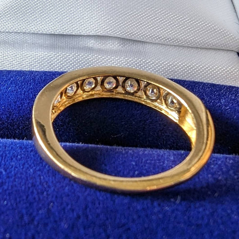 英国ヴィンテージジュエリー キュービックジルコニアx7 純銀ギルトリング(11号)指輪