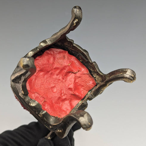 1940年代 真鍮製 椅子型 懐中時計ホルダー ダークレッドシート