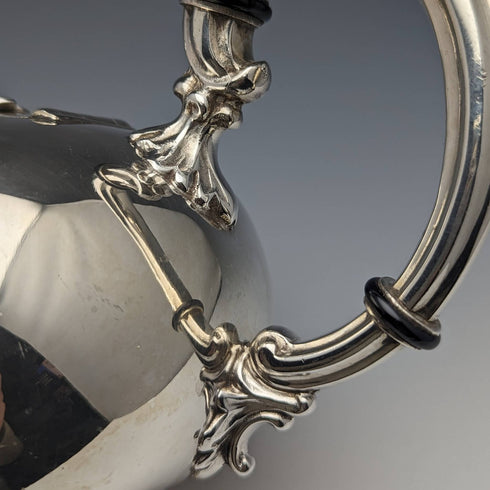 英国ヴィンテージ シルバープレート製ティーポット ヴィクトリアンスタイル