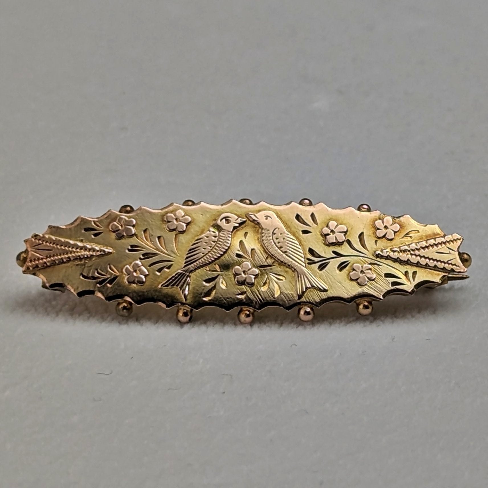 1875年頃 英国アンティーク 9ctゴールド製 小鳥装飾 ピンブローチ ...